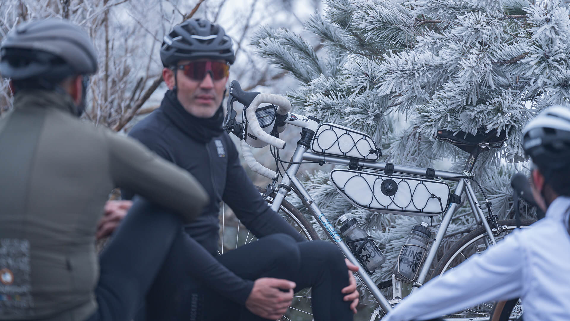 Choosing the Right Cycling Gloves